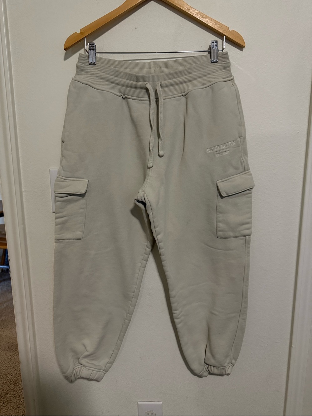 Oner Active Cargo Sweatpants in Light Beige